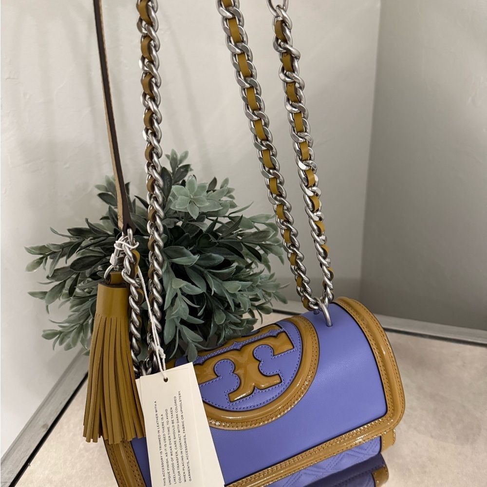 Tory Burch SMALL FLEMING CONVERTIBLE SHOULDER BAG - Picture 10 of 10